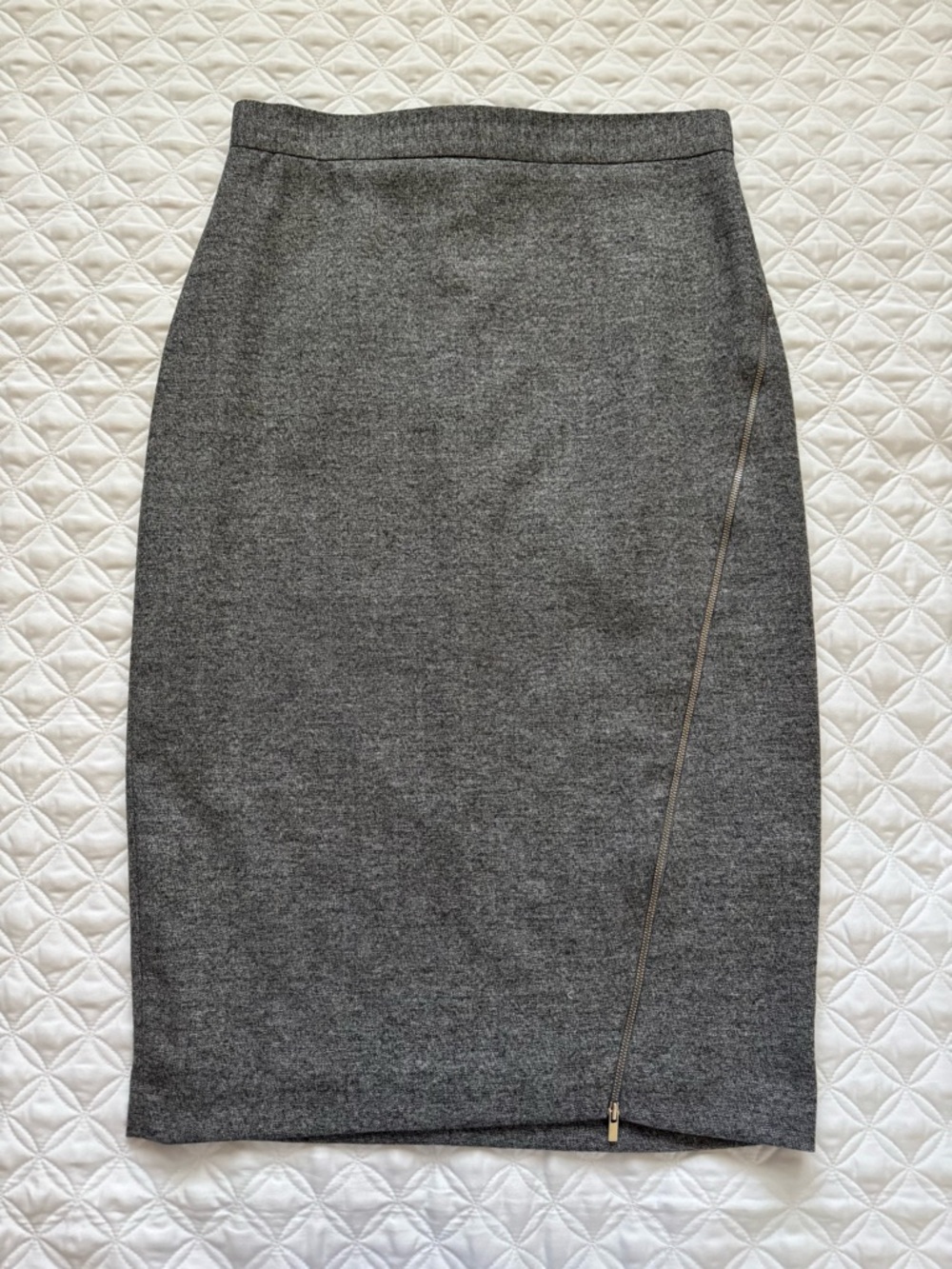 Banana Republic Heather Gray Pencil Skirt Front Asymmetrical Zip Detail Size 6